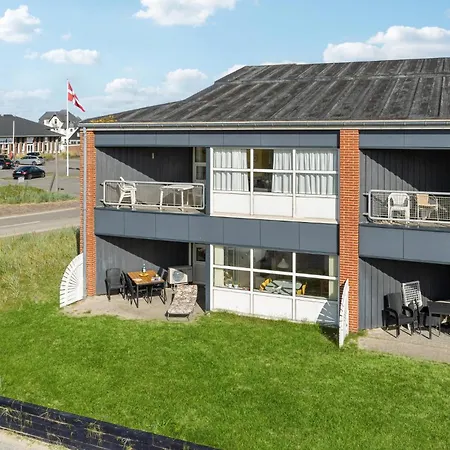 Apartment Bad, Lejl 6 *
